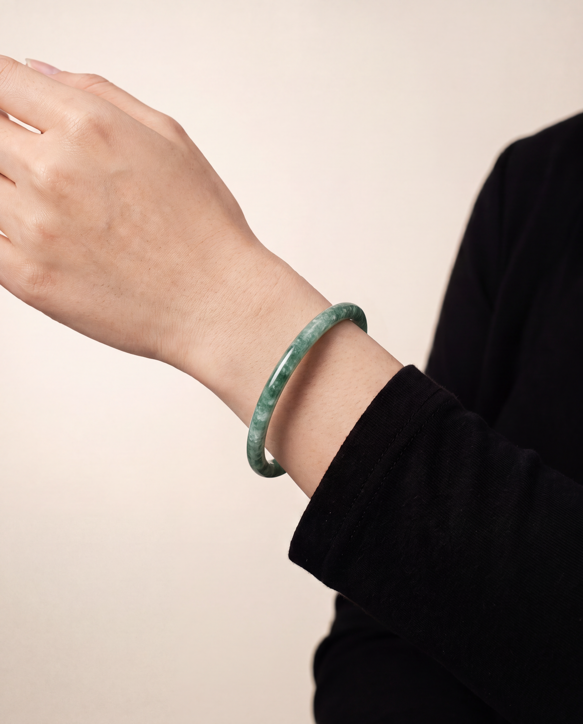 Lan He Yuan Slim Bangle